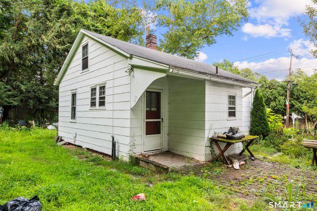 41 Old Farms Road, Avon, CT 06001