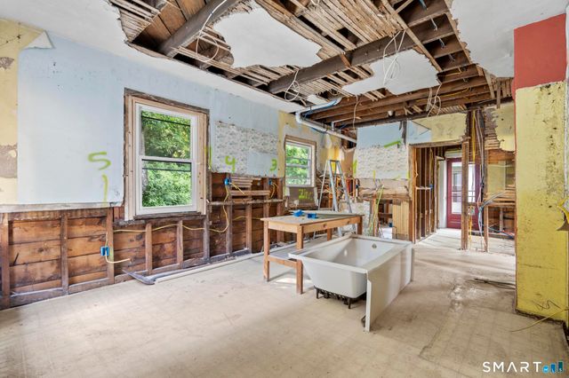 41 Old Farms Road, Avon, CT 06001