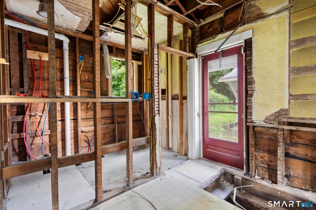 41 Old Farms Road, Avon, CT 06001