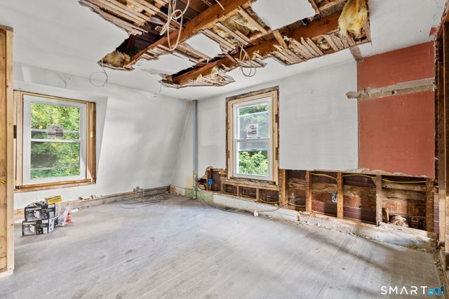 41 Old Farms Road, Avon, CT 06001