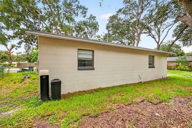 1454 HOWARD STREET, Groveland, FL 34736