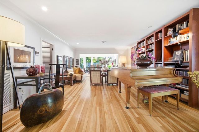 3730 Solana Rd, Miami, FL 33133