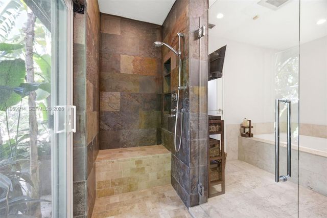 3730 Solana Rd, Miami, FL 33133