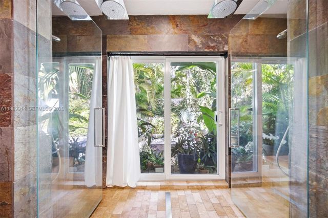 3730 Solana Rd, Miami, FL 33133