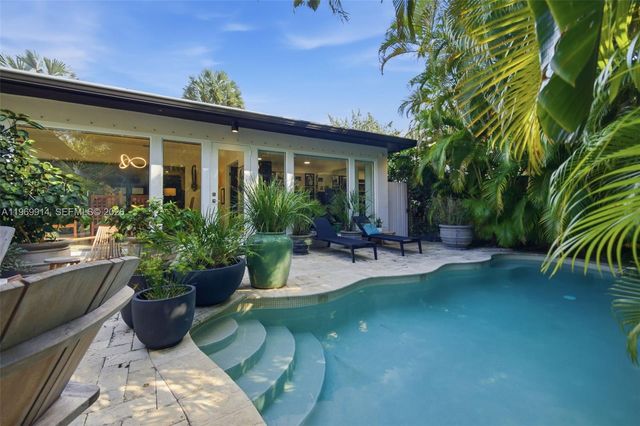 3730 Solana Rd, Miami, FL 33133