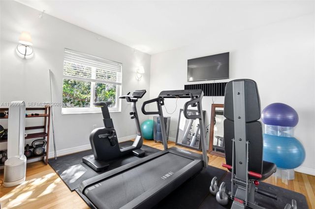 3730 Solana Rd, Miami, FL 33133