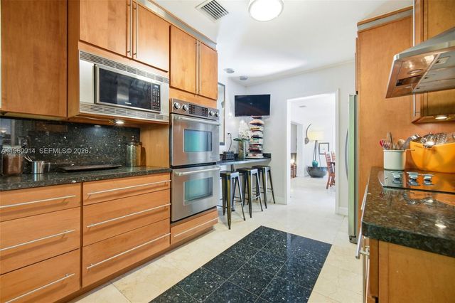 3730 Solana Rd, Miami, FL 33133