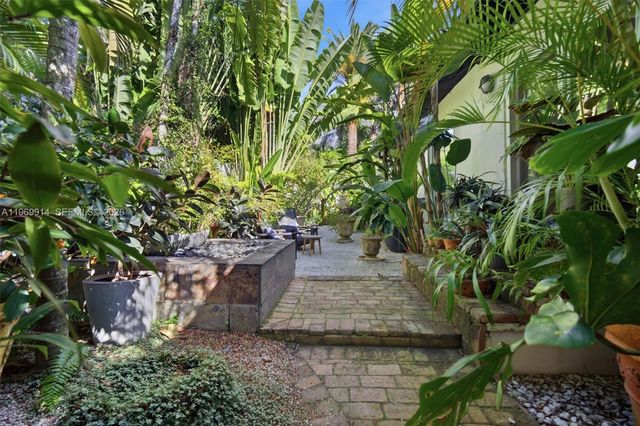 3730 Solana Rd, Miami, FL 33133