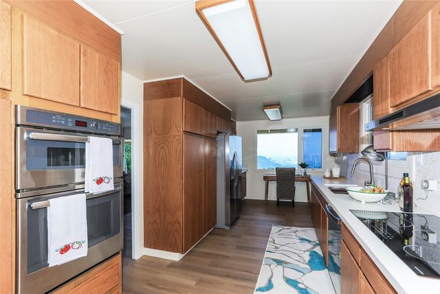 2490 Tantalus Drive, Honolulu, HI 96813