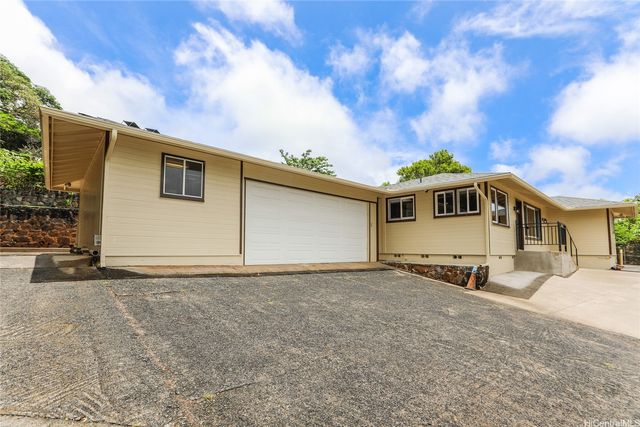 2490 Tantalus Drive, Honolulu, HI 96813