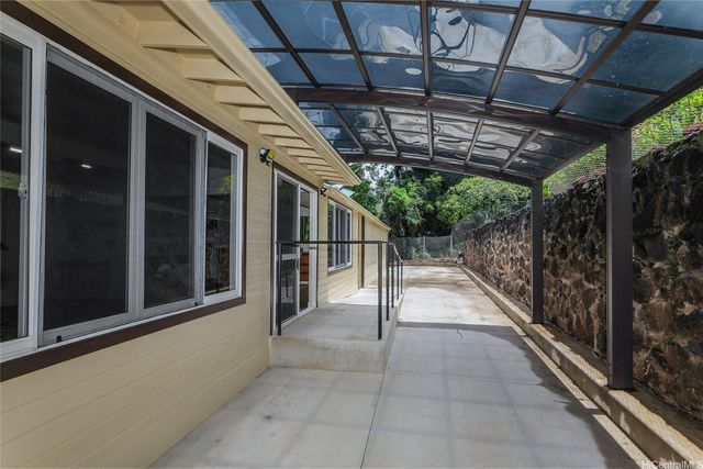 2490 Tantalus Drive, Honolulu, HI 96813