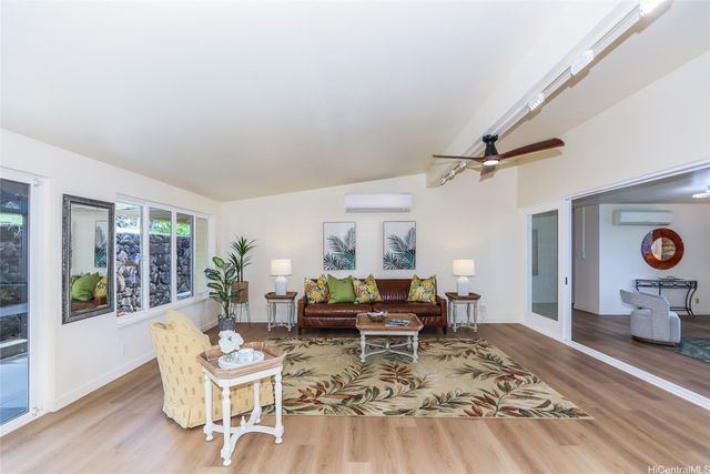 2490 Tantalus Drive, Honolulu, HI 96813