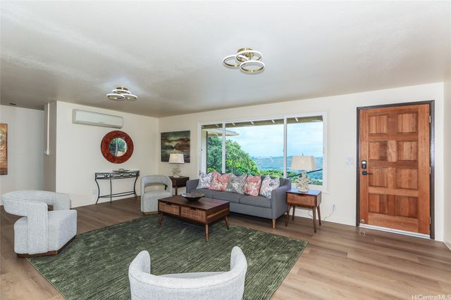 2490 Tantalus Drive, Honolulu, HI 96813