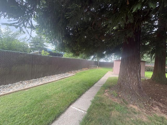 8513 Mariposa Ave, Citrus Heights, CA 95610