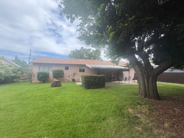 8513 Mariposa Ave, Citrus Heights, CA 95610