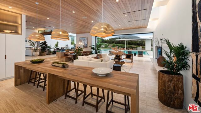 28837 Selfridge Drive, Malibu, CA 90265