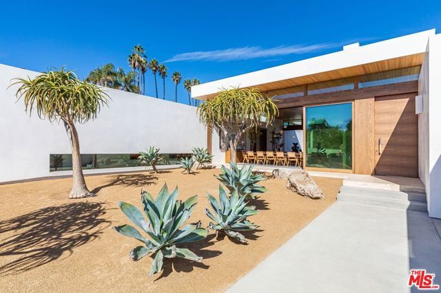 28837 Selfridge Drive, Malibu, CA 90265