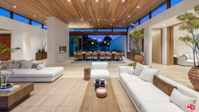 28837 Selfridge Drive, Malibu, CA 90265