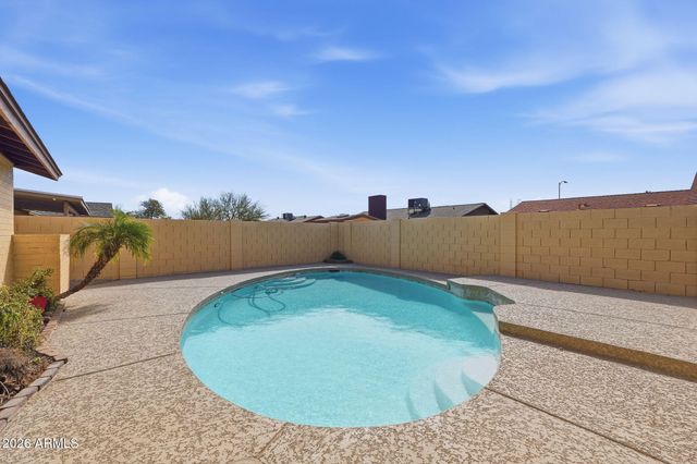 10511 W BUTLER Drive, Peoria, AZ 85345