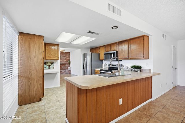 10511 W BUTLER Drive, Peoria, AZ 85345