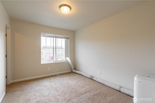 6615 Summerwood Drive E, Puyallup, WA 98373