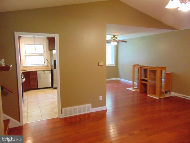 3700 W MILL RD, Hatboro, PA 19040