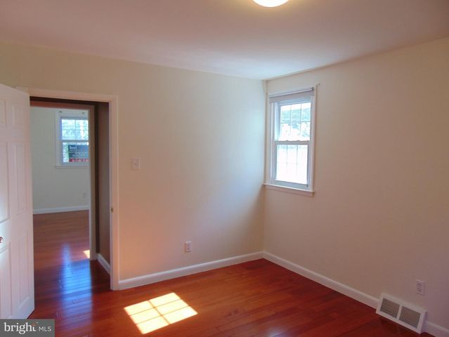 3700 W MILL RD, Hatboro, PA 19040