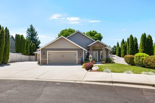 578 Old Waverly Way, Eagle Point, OR 97524