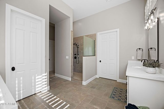 41008 N CLUB POINTE Drive, Anthem, AZ 85086