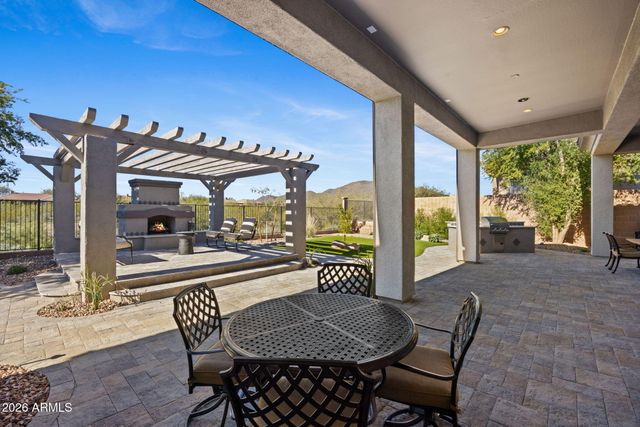 41008 N CLUB POINTE Drive, Anthem, AZ 85086