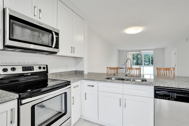 5950 Del Lago Cir 104, Sunrise, FL 33313