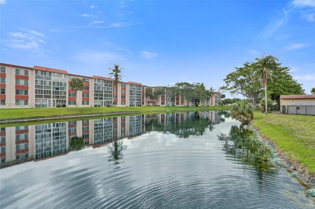 5950 Del Lago Cir 104, Sunrise, FL 33313