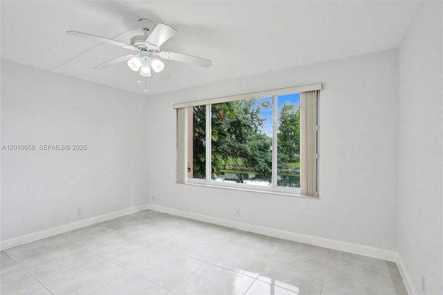 5950 Del Lago Cir 104, Sunrise, FL 33313