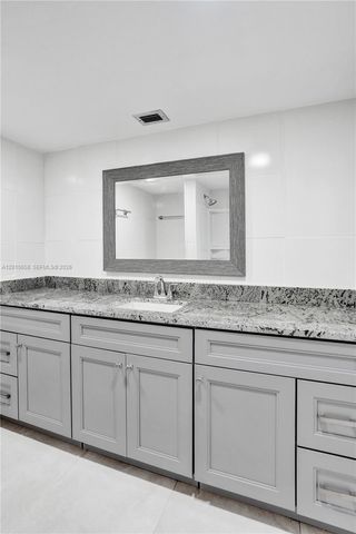 5950 Del Lago Cir 104, Sunrise, FL 33313