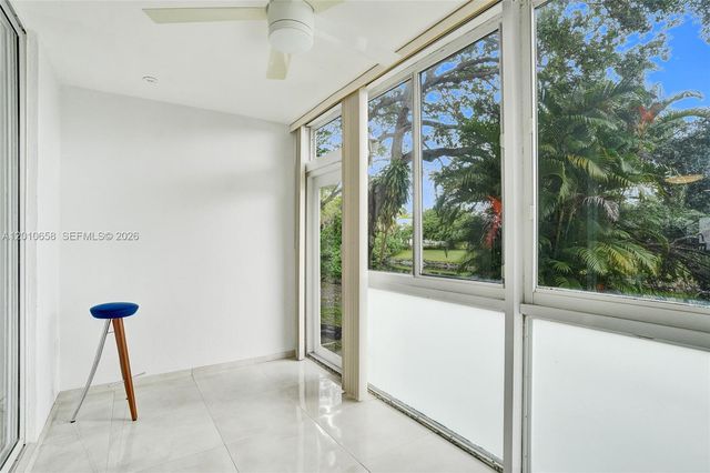 5950 Del Lago Cir 104, Sunrise, FL 33313