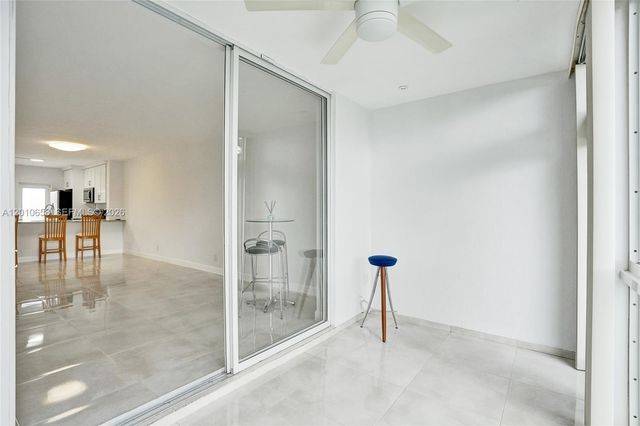 5950 Del Lago Cir 104, Sunrise, FL 33313