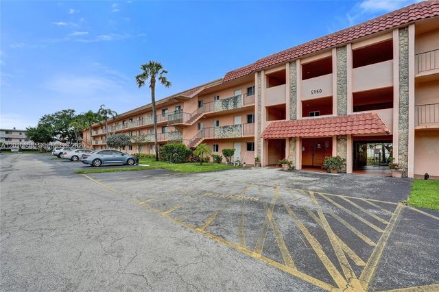 5950 Del Lago Cir 104, Sunrise, FL 33313