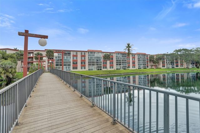 5950 Del Lago Cir 104, Sunrise, FL 33313