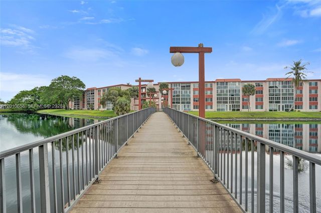 5950 Del Lago Cir 104, Sunrise, FL 33313
