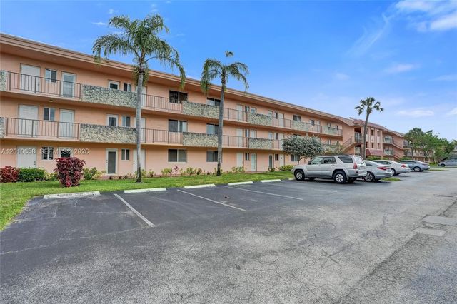 5950 Del Lago Cir 104, Sunrise, FL 33313