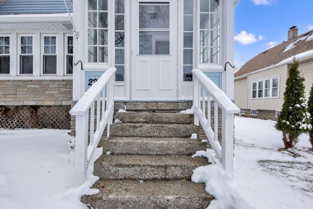 2231 S 62nd STREET, West Allis, WI 53219