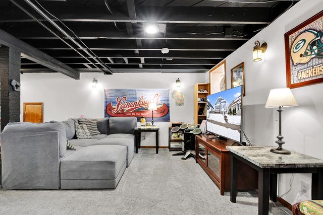 2231 S 62nd STREET, West Allis, WI 53219