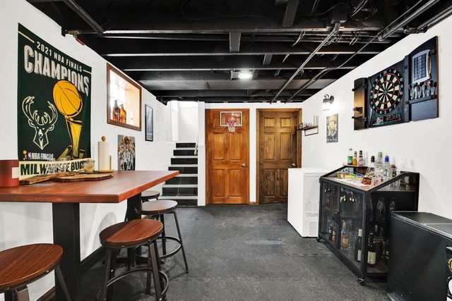 2231 S 62nd STREET, West Allis, WI 53219