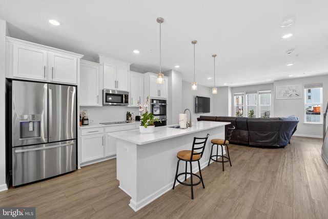 6022 BEAKE ST, Hyattsville, MD 20782