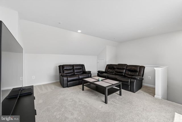 6022 BEAKE ST, Hyattsville, MD 20782