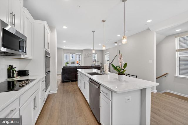 6022 BEAKE ST, Hyattsville, MD 20782