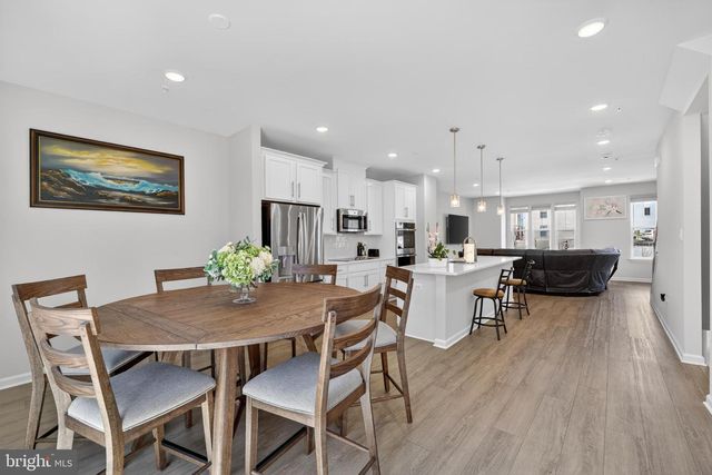 6022 BEAKE ST, Hyattsville, MD 20782