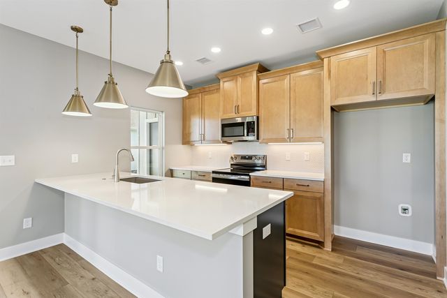 4508 N Harborside Dr, Wichita, KS 67204