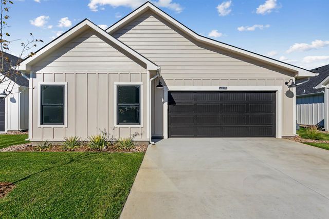 4508 N Harborside Dr, Wichita, KS 67204