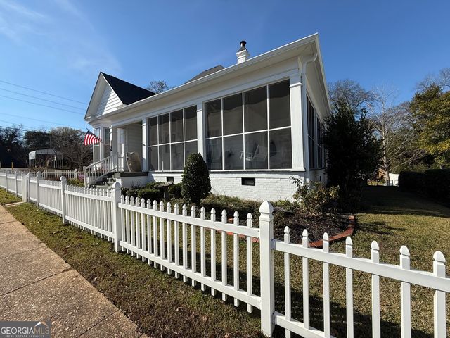 314 S 6th Avenue, Lanett, AL 36863